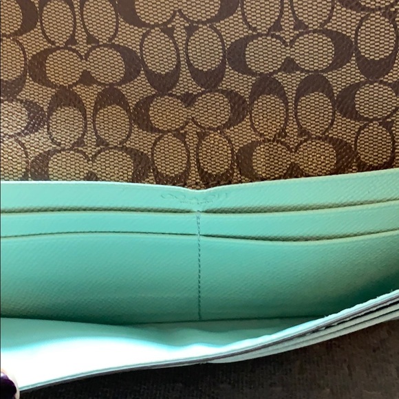 NWOT Slim Coach wallet in minty green - Picture 6 of 6